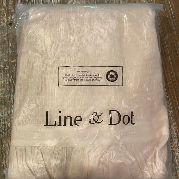 Rianne Mini Dress in Peach
Line & Dot - Picture 4 of 5